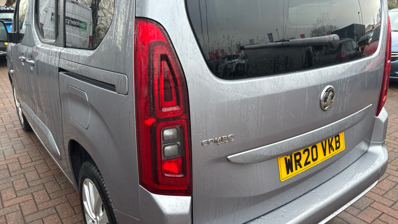 Vauxhall Combo Life 1.2 Turbo 130 Elite 5dr Auto Petrol Estate